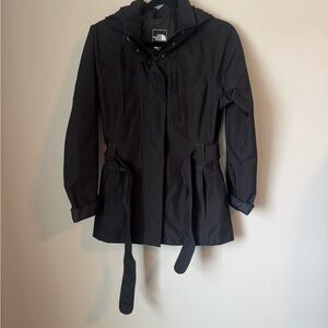 The North Face Women's Black Belted Jacket Lightweight